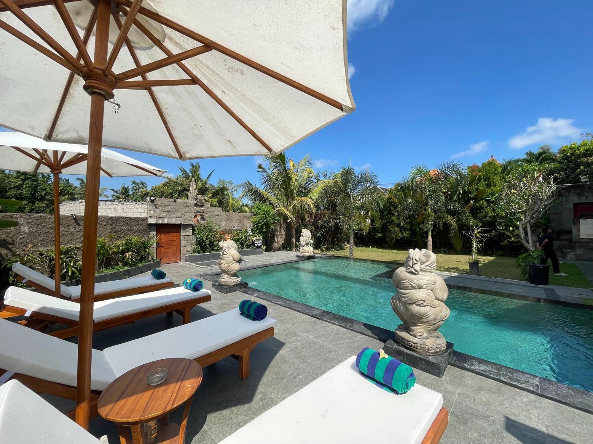 Nivaluma Hotel Ubud  Bagian luar foto