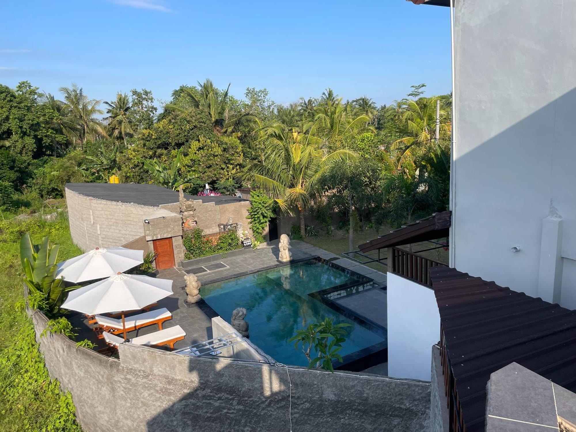 Nivaluma Hotel Ubud  Bagian luar foto