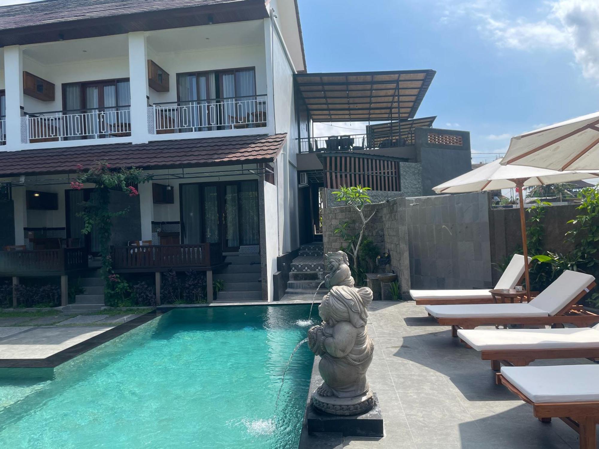 Nivaluma Hotel Ubud  Bagian luar foto